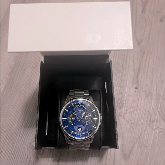 Calendrier Citizen Moonphase Watch (SOLD) - Picture 1 of 7